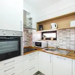 #006 Foxy D By Holidays