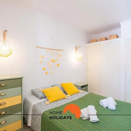 #006 Foxy D By Holidays