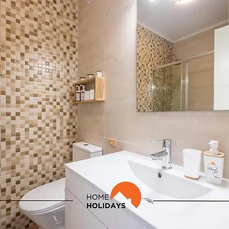 #006 Foxy D By Holidays Апартаменты