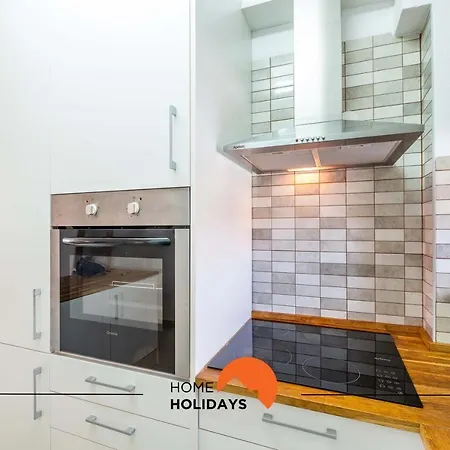 #006 Foxy D By Holidays Apartament